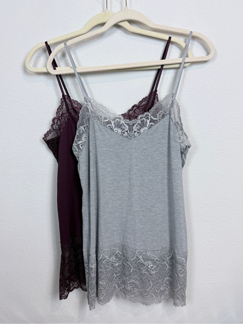 2 White House Black Market Lace-Trim Camis Gray & Plum L